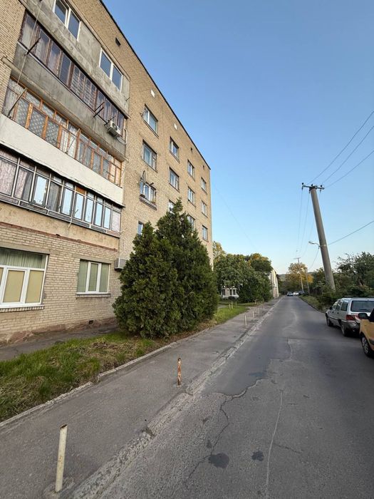 Продаж 1кім квартири з ремонтом цегляний будинок вул.Тракт Глинянський
