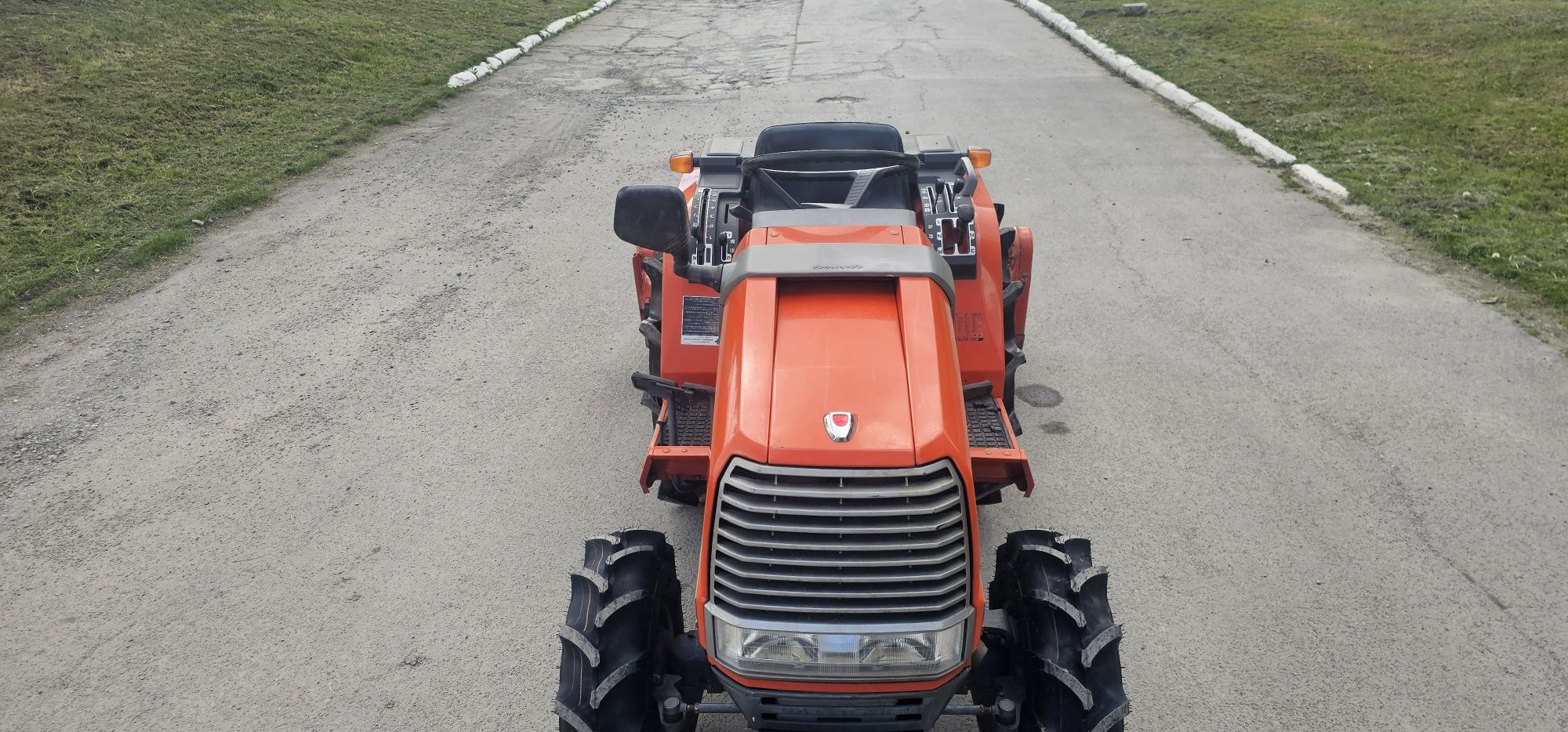 Японский Мінітрактор Трактор Kubota A 19