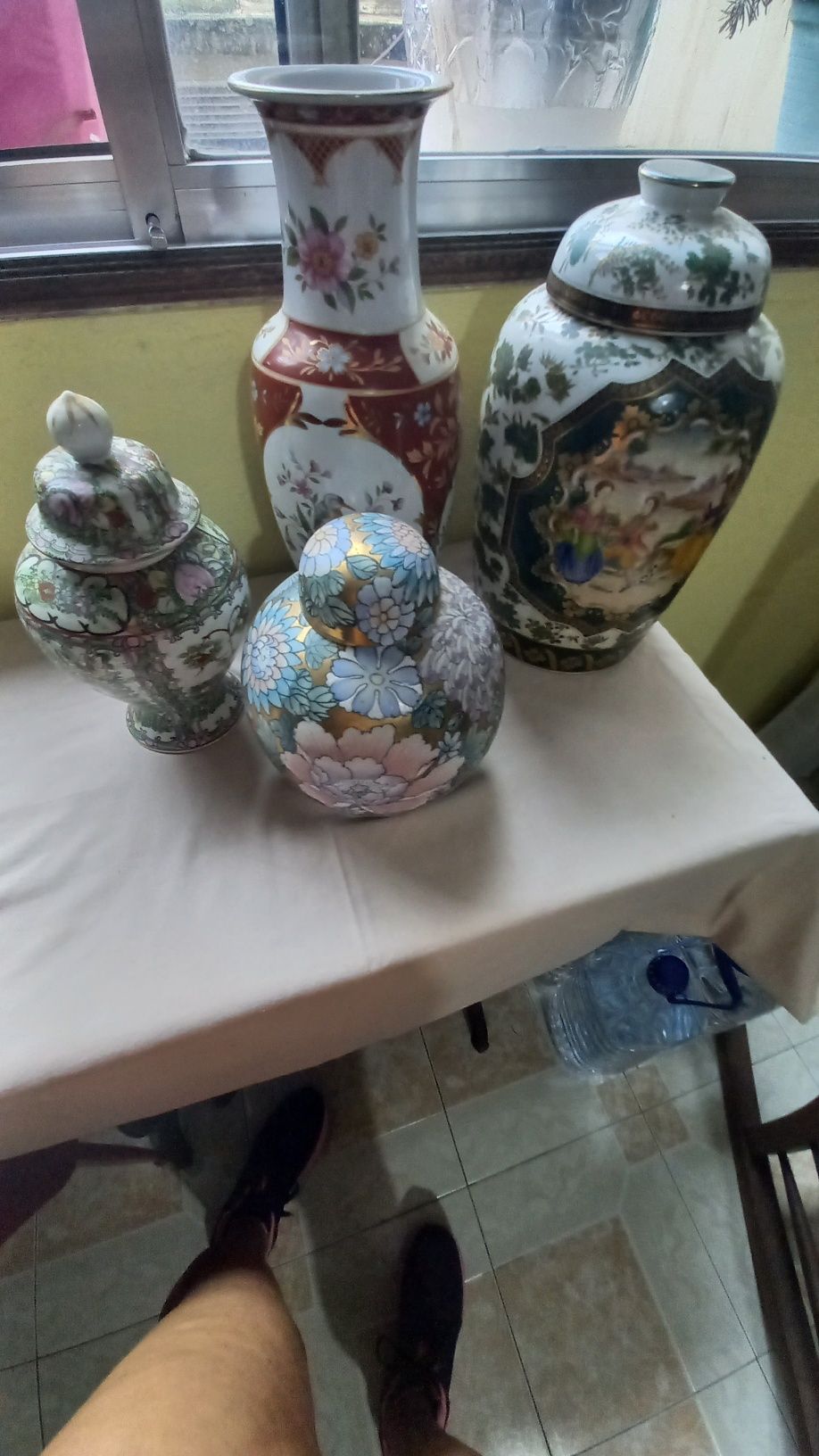 Potes porcelana chinesa. Pintados à mão.  Preço por unidadePintado à m