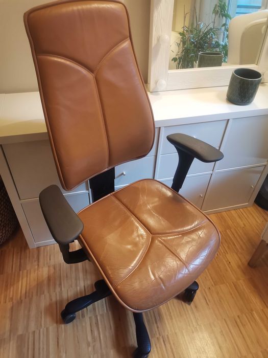 Fotel skórzany Kinnarps 6000