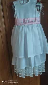 Sukienka dla dziewczynki rozmiar 104