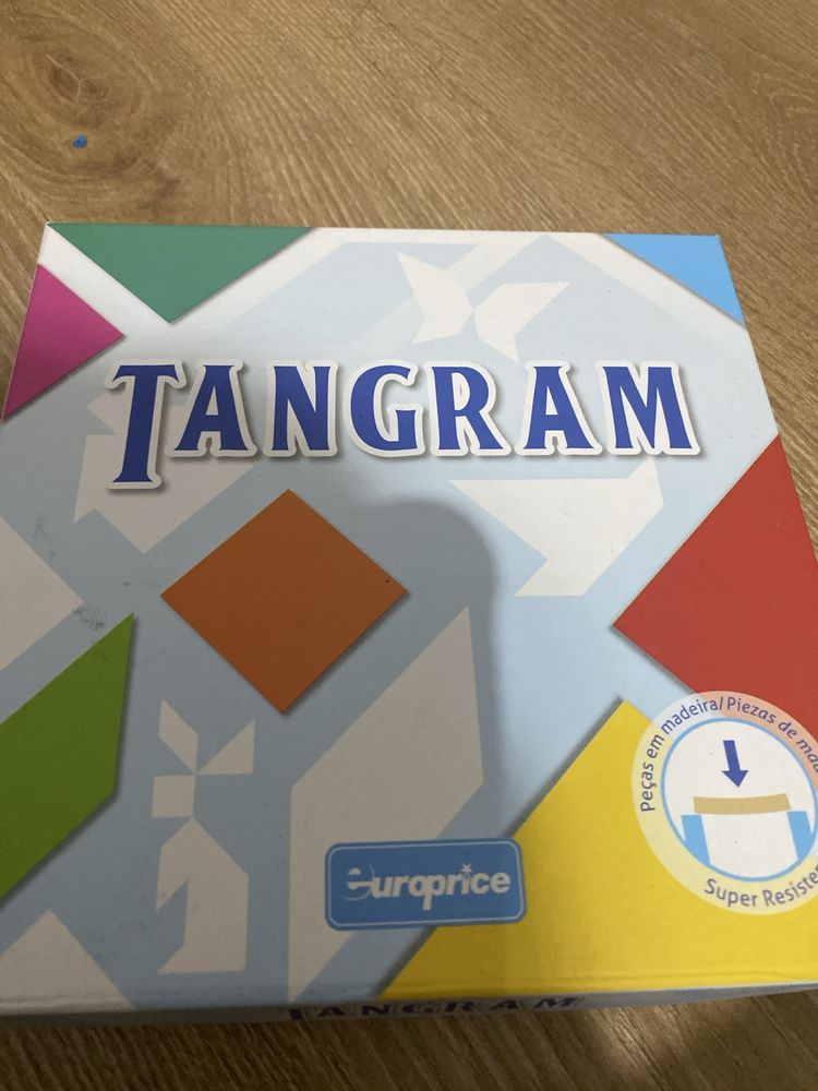 Tangram com todas as peças