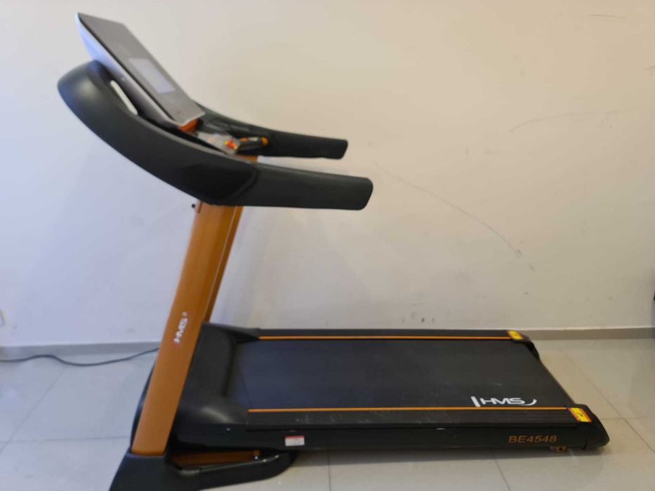 Bieżnia BE 4548 HMS- duży wznos, szeroki długi pas