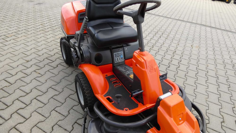 Traktorek kosiarka Husqvarna Rider R175 AWD 4x4 B&S  (260808.4) Baras
