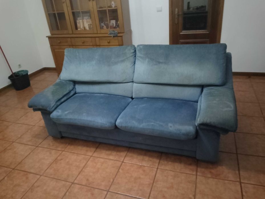 2 sofás 1 puff tecido azul