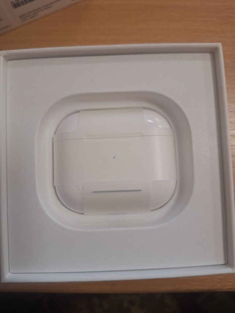 Airpods 3 lightning charging case