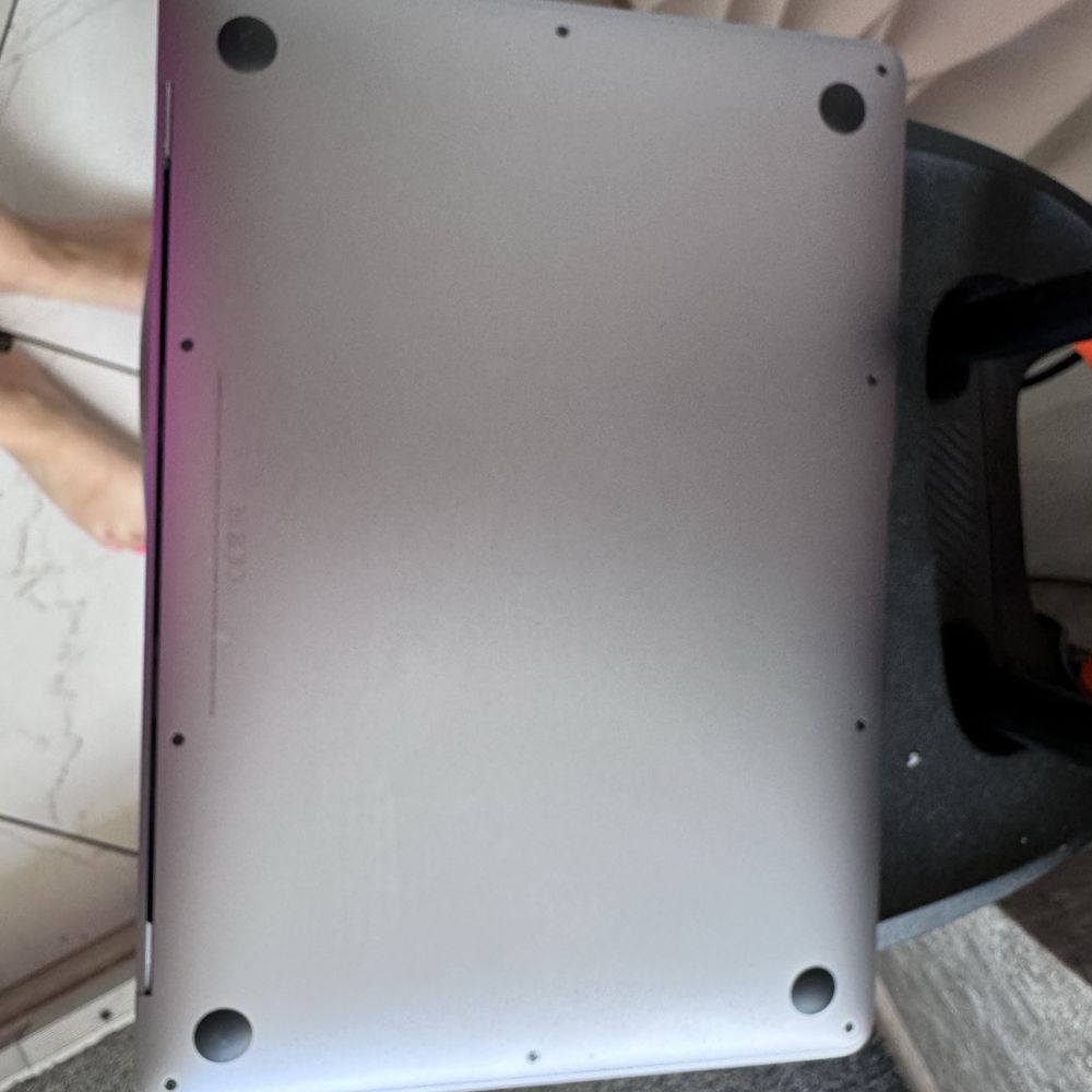 MacBook air 13 retina M1
