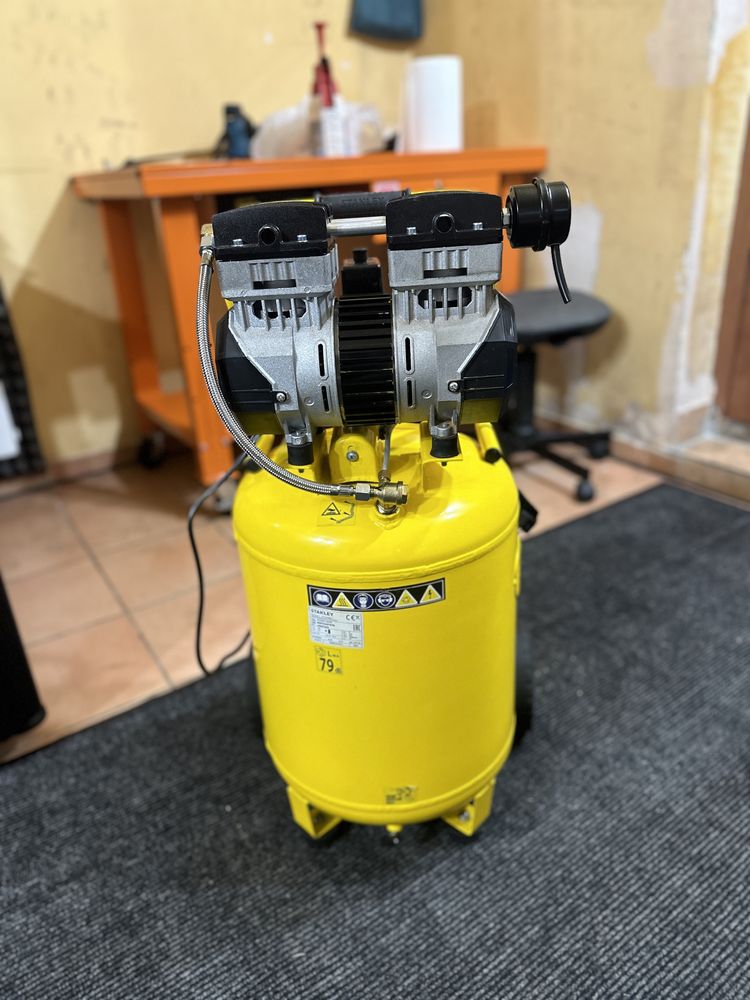 Kompresor Stanley 50L cichy jak nowy