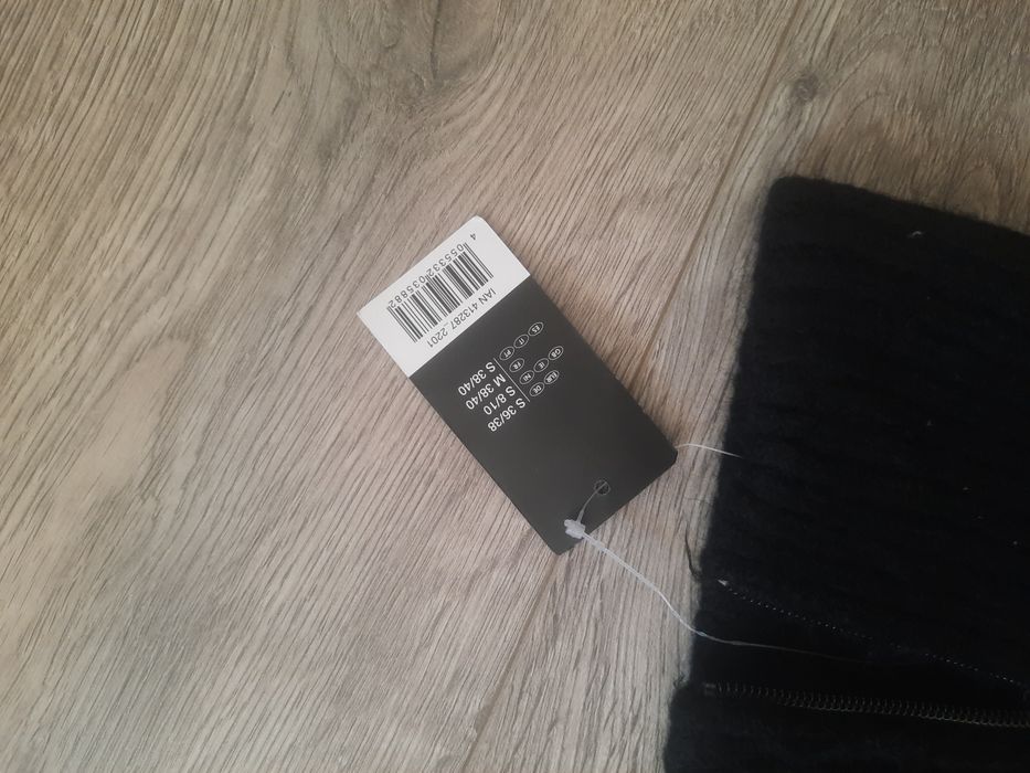 Кофточка жіноча вязана