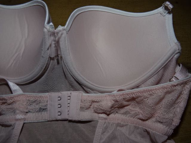 Grey piękna koszulka delikatny róż nowa 80 D