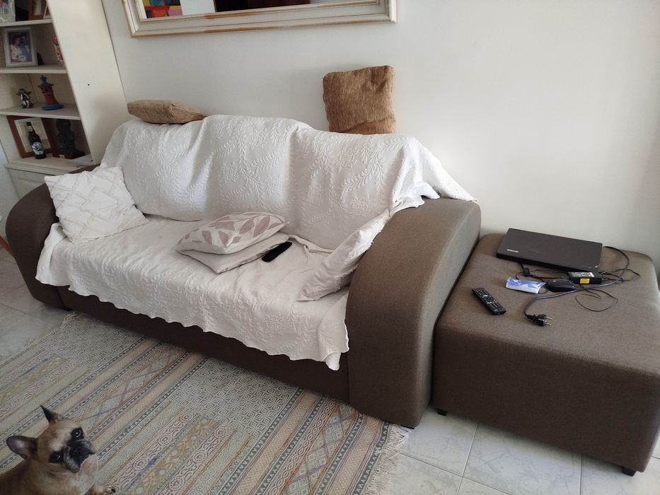 Vendo sofá e cama 1.40 por 1.90 tudo 200€