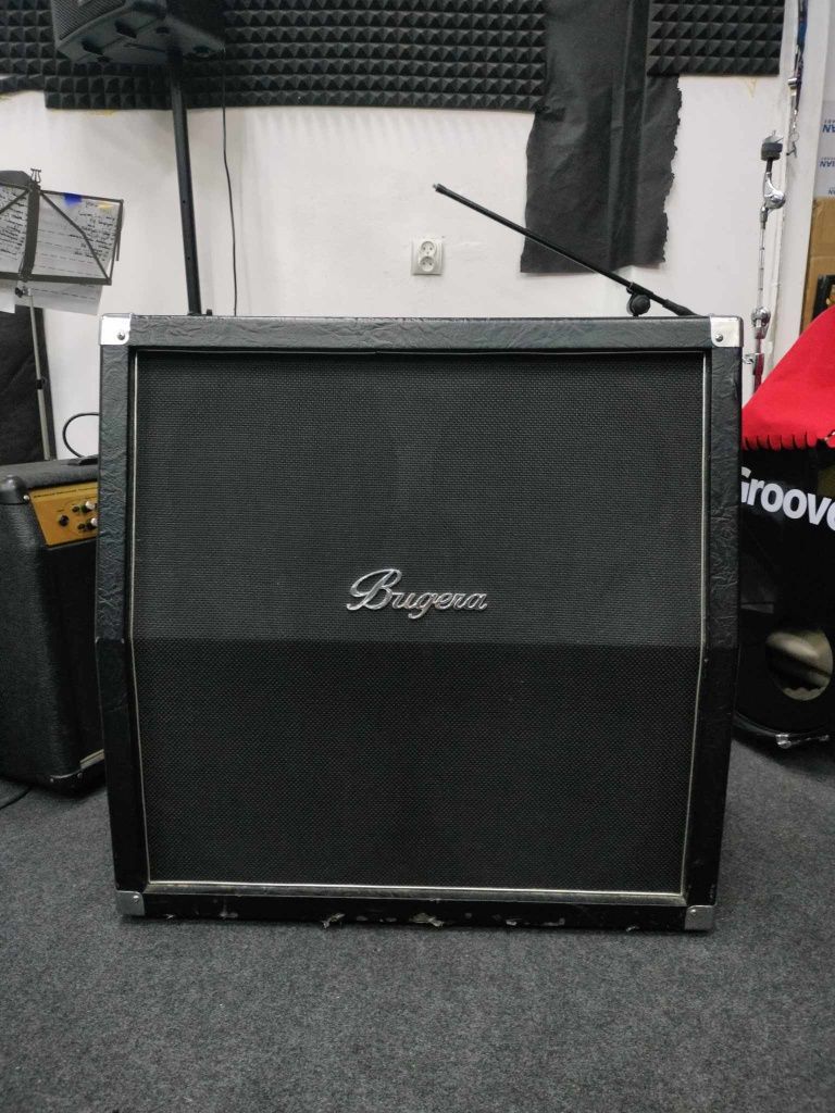 BUGERA 412H-BK - kolumna gitarowa 200W, 4 x 12"