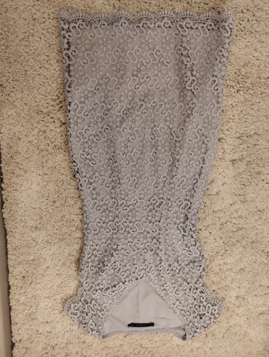 Чудова мереживна нарядна сукня(плаття)