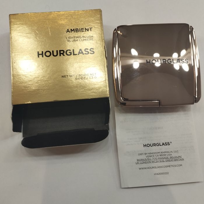 luminous flush hourglass blush róż do policzków  ambient