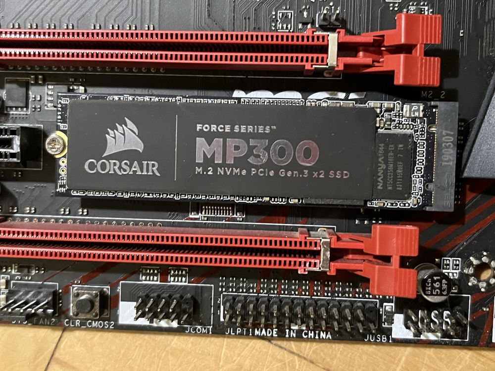 Płyta główna MSI x470 gaming plus z dyskiem ssd Corsair mp300 i ram