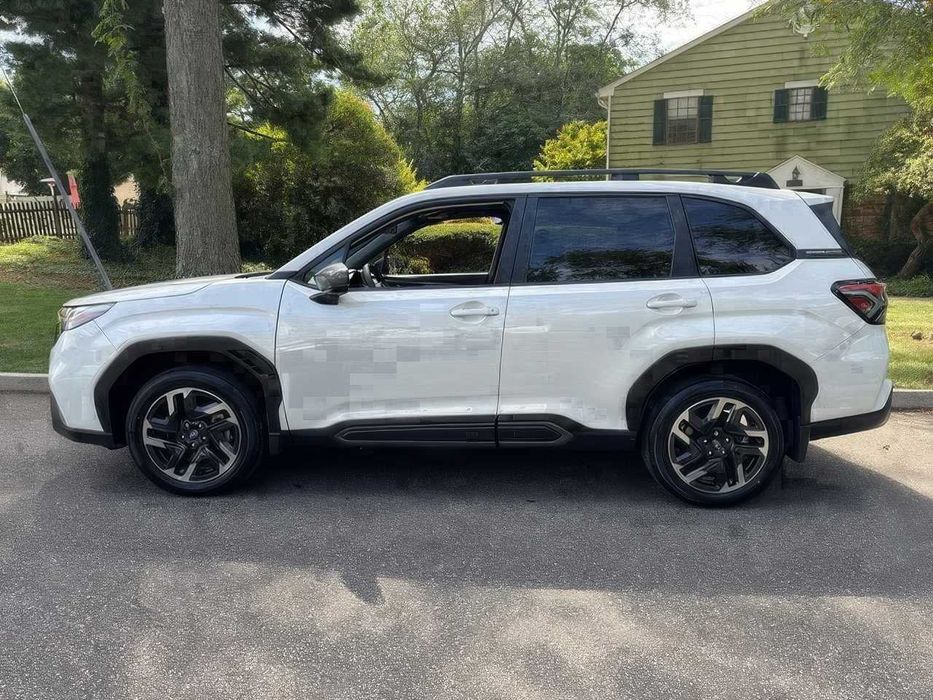 Subaru Forester Limited Crossover      2025
