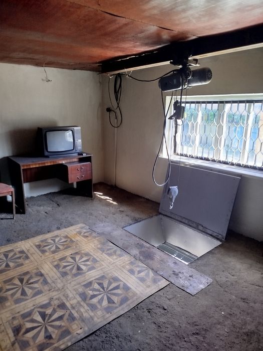 Продам гараж-майстерню