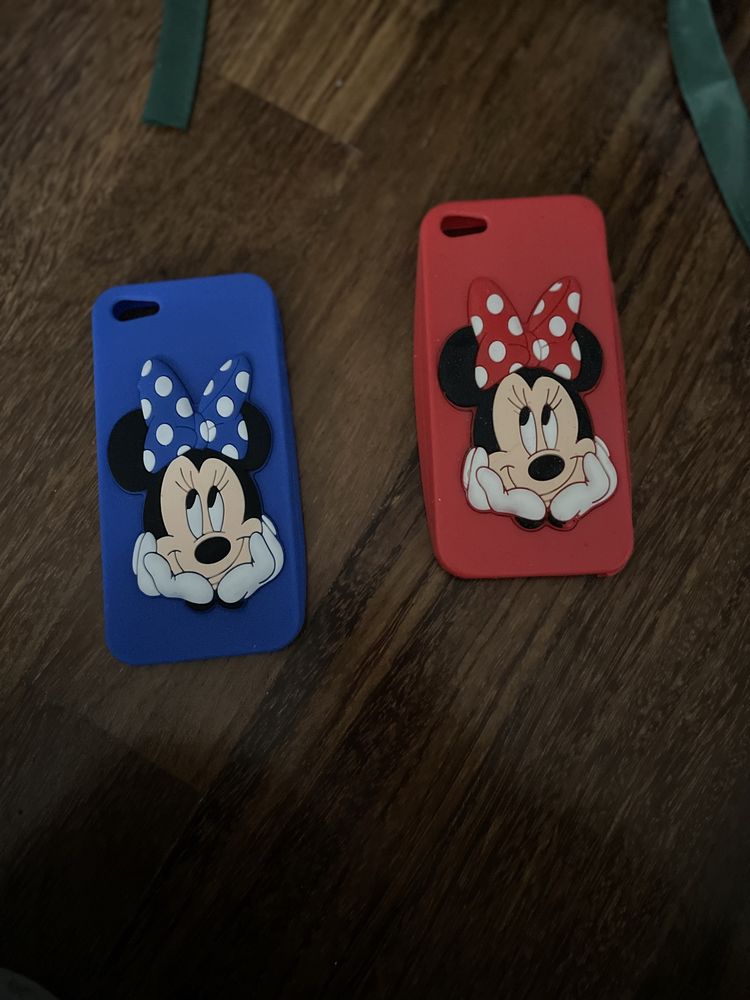 Duas capas de celular iPhone 5c