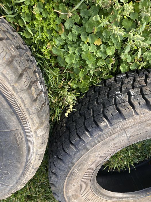 Продам резину на внедорожнік 275 60 р15