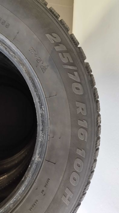 Opony zimowe 215/70/16 do auta typu Suv/4x4