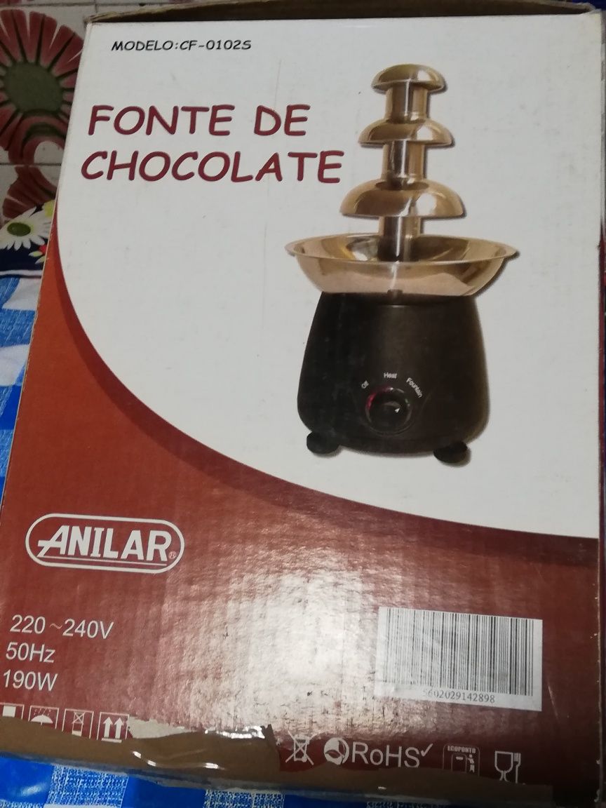 fonte chocolate na caixa.