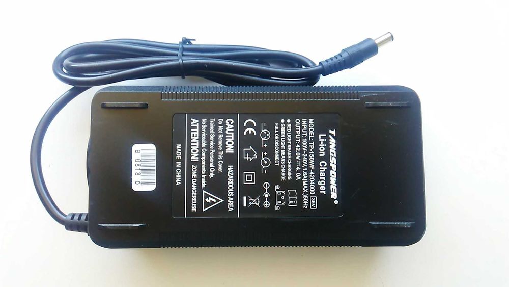 Зарядное 54.6В/3А для LI-ION аккумуляторов 48В для электротранспорта