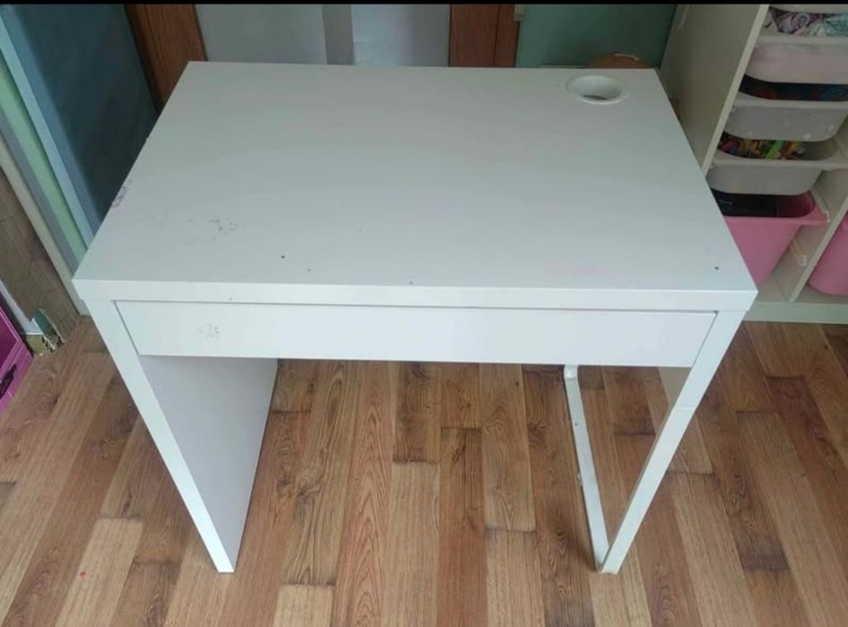 Biurko Nicky Ikea + regał jysk