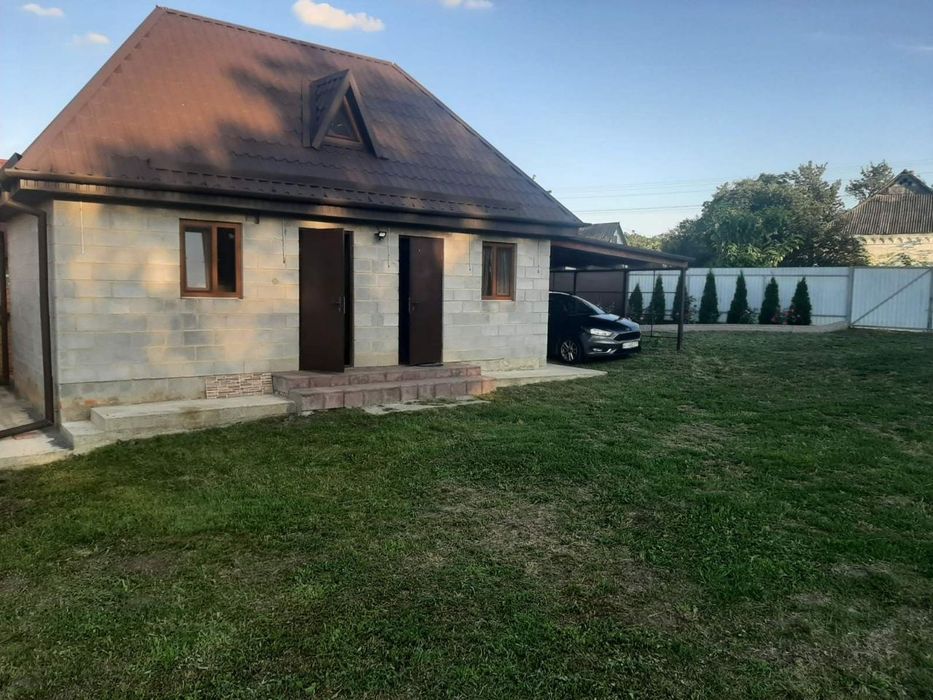 Продаж будинку в мальовничому місці.