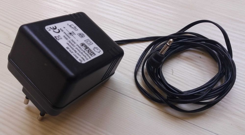 Carregador 3 V Multiusos