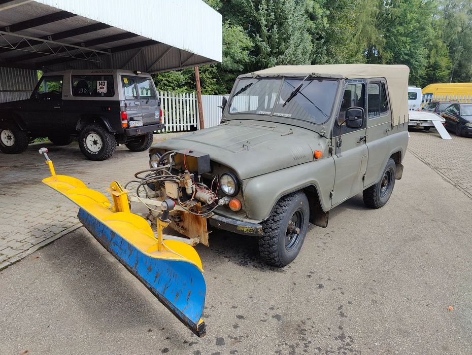 Uaz 469 B UAZ 469 B Niski przebieg 1.9 Diesel pług w komplecie