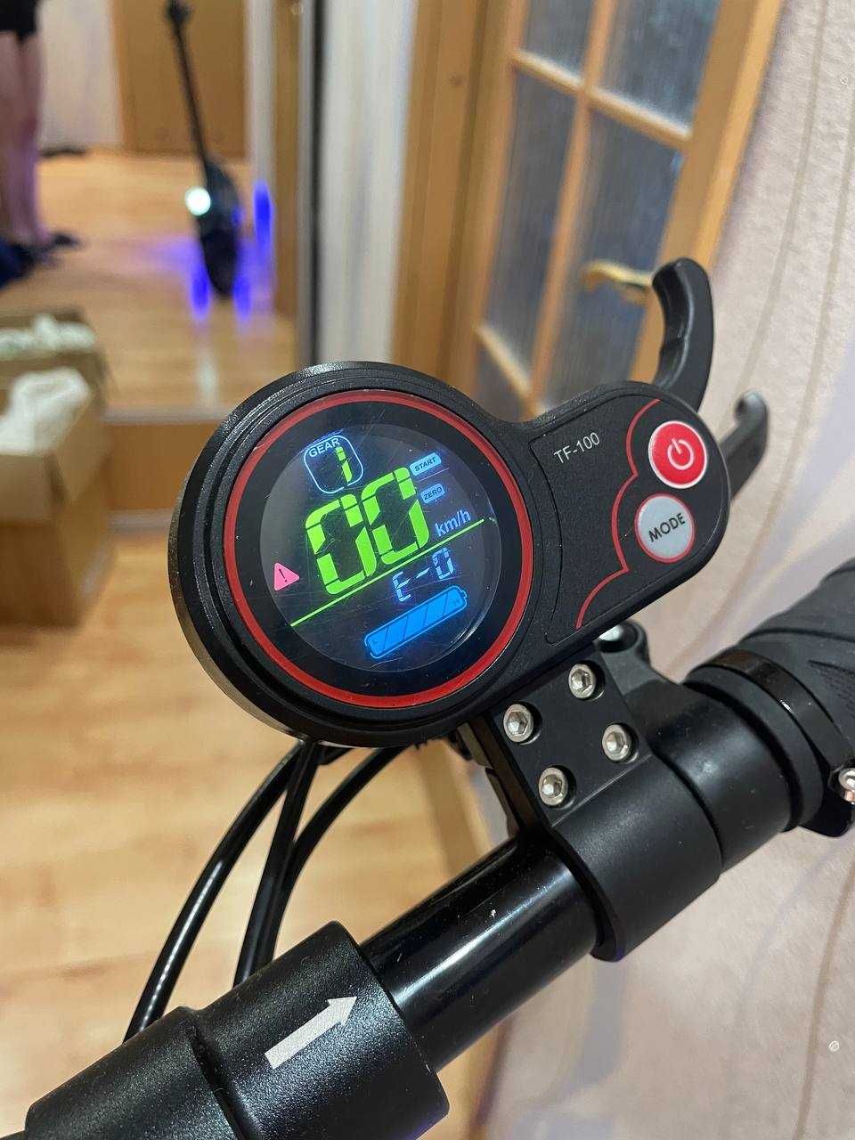 Crosser T4 чорний із сидінням