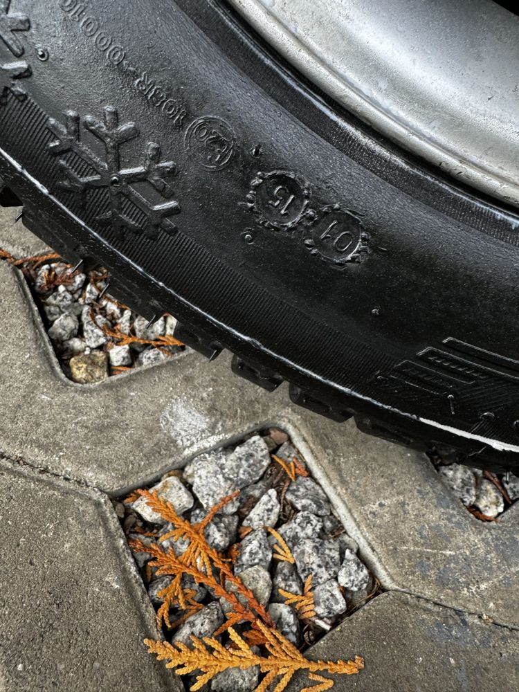 Koła Felgi 5x108 z Oponami zimowymi 205/55/16 Megane Scenic Kangoo
