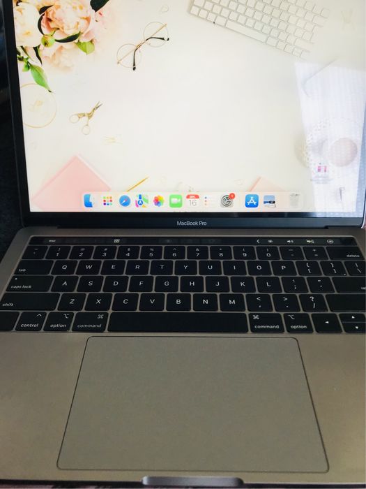 MACBOOK PRO 13, 2018, I7 16GB