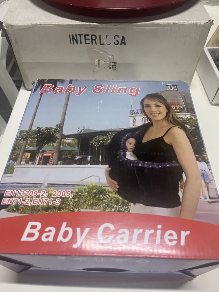 Baby Carrier novo na caixa