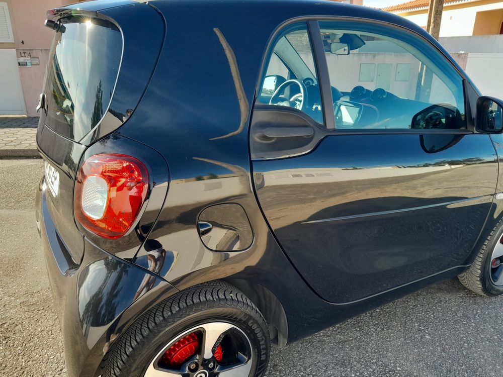 Smart fortwo coupé EQ Passion com Gps
