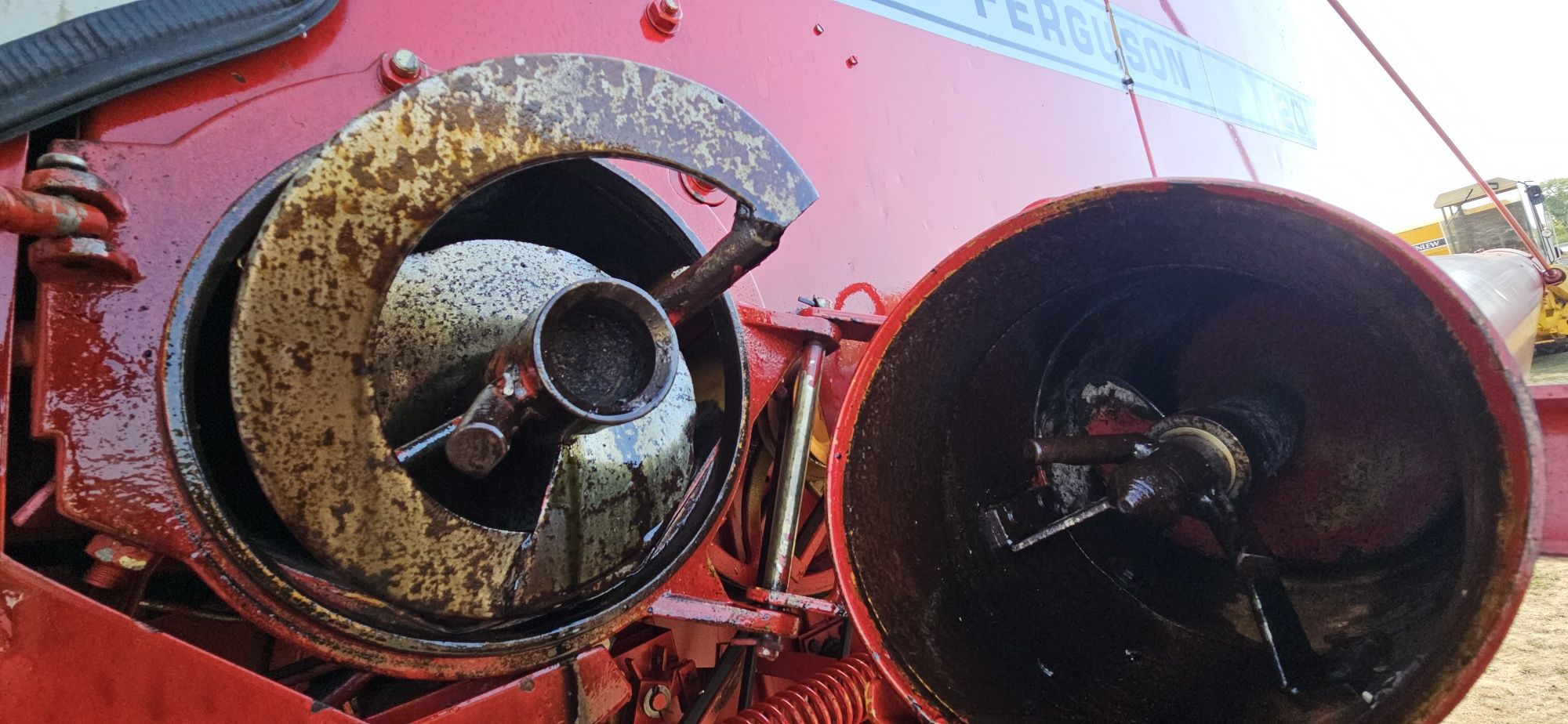 Комбайн Massey ferguson 20 з Фінляндії