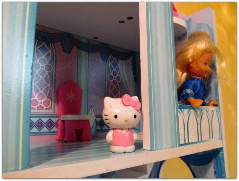 Drewniany domek dla lalek Śnieżny pałac Elefun