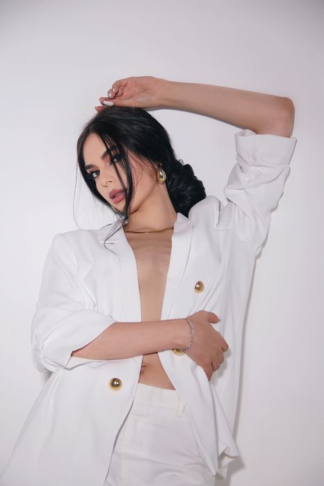 Фотограф Київ (студійний , вуличний , весілля,свята)