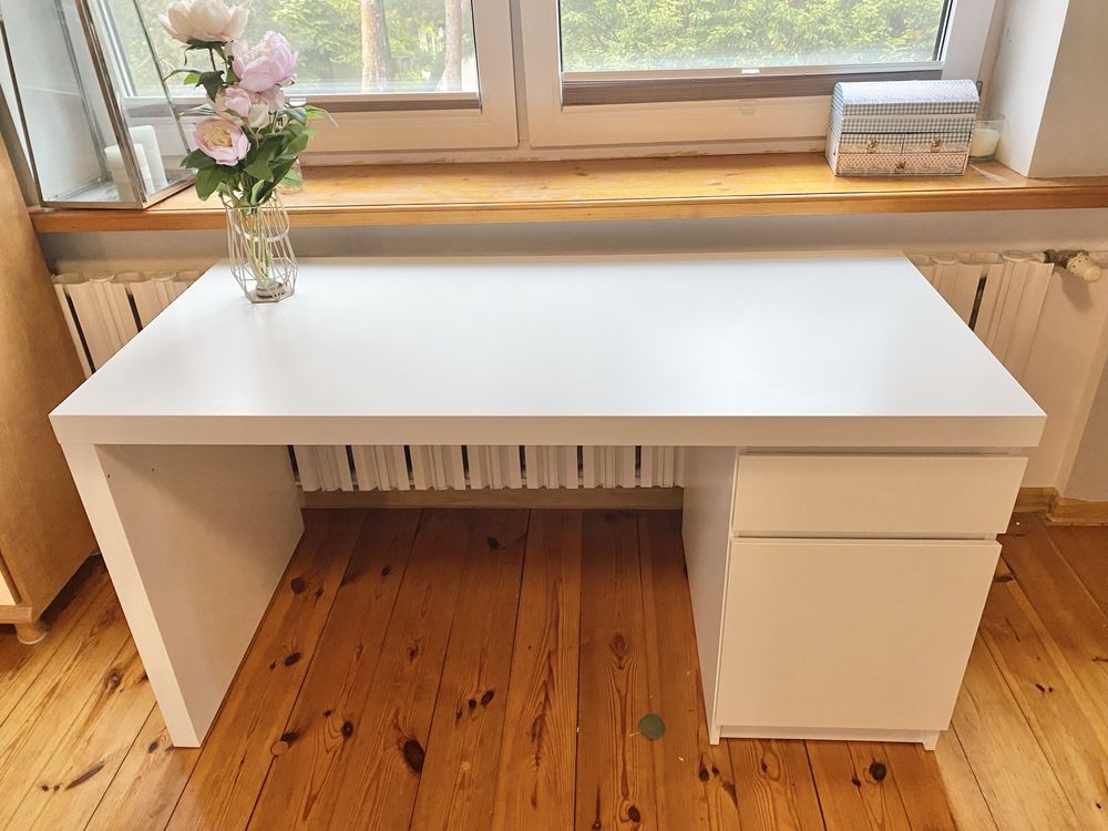 Ikea Biurko Malm 140x65cm białe z szufladą