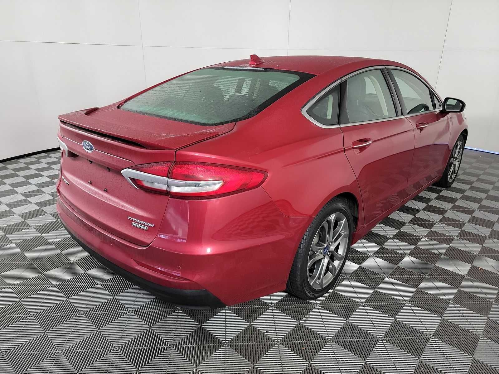 Ford Fusion Titanium 2020 року