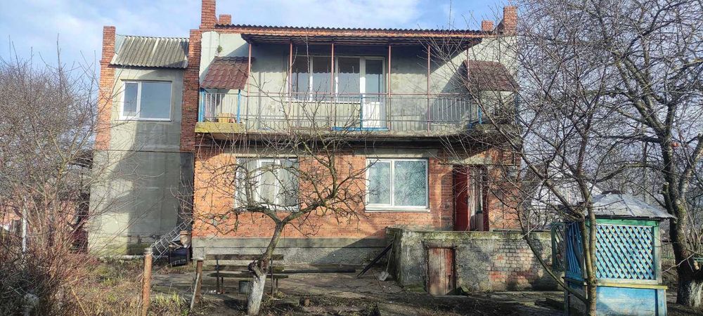 2 поверховий Будинок 170кв.м, 500 метрів від Гречан ,10хв до Виставки