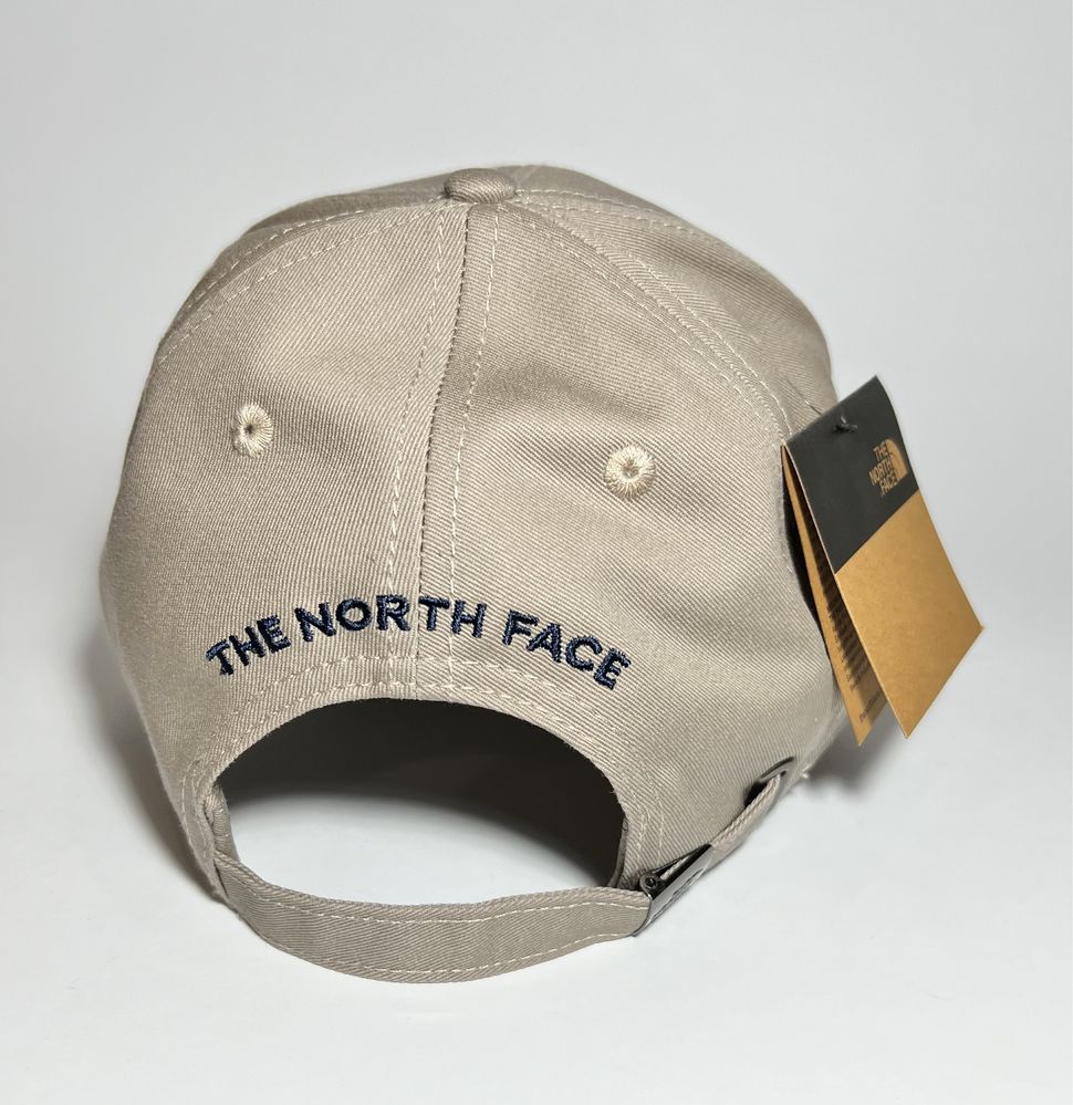 Кепка north face беж