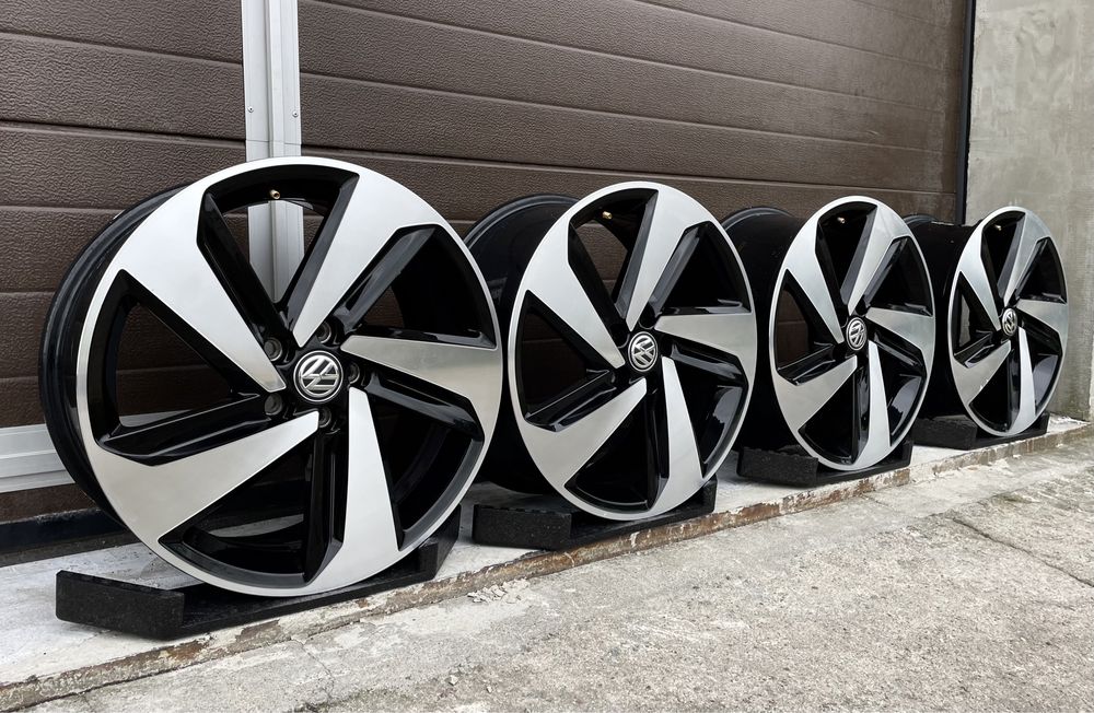 4x felgi aluminiowe 5x100 r17 et51 7,5J Alufelgi Oryginał VW GTI Rline