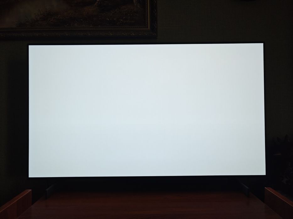 LG OLED42C48LA практически новый