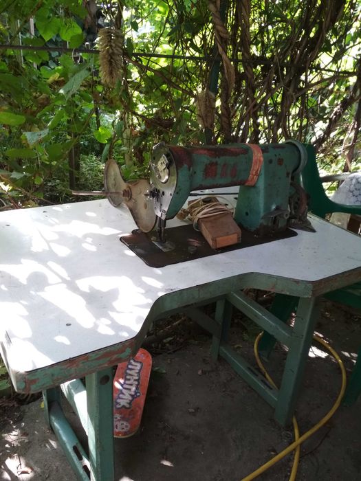 Швейная машина, советского производства