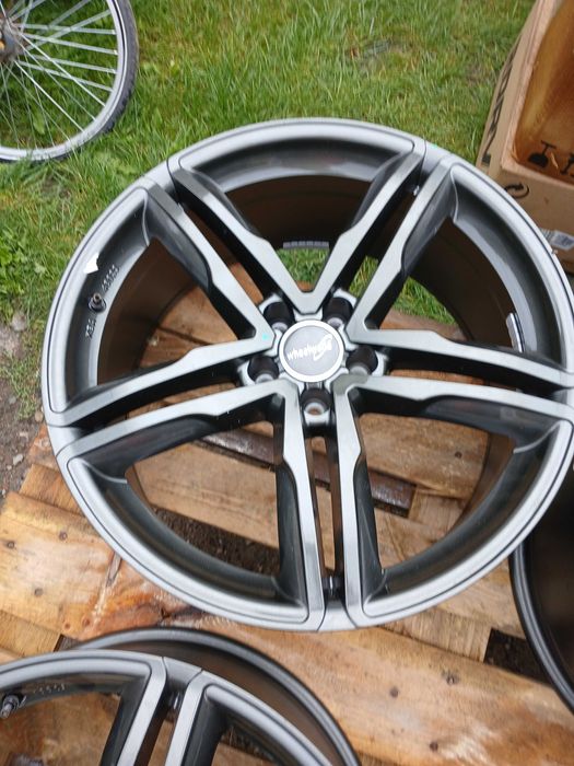 A1185. WHEELWORLD 9 x 20 ET 30 rozstaw 5x112