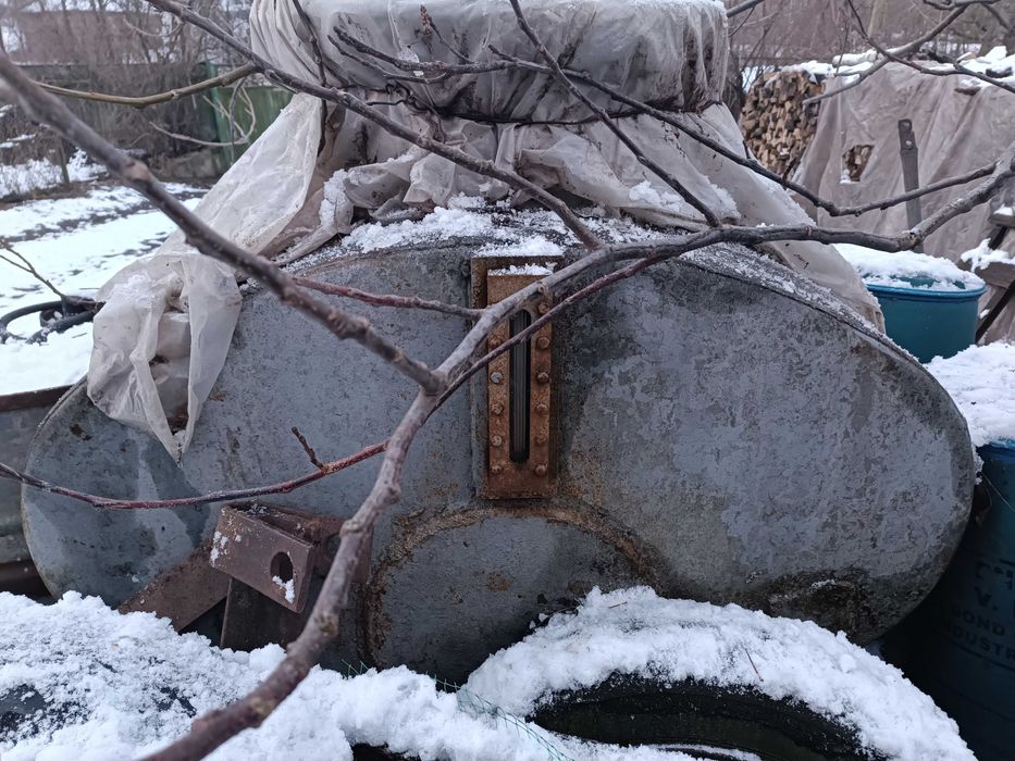 Цистерна резервуар бочка для палива від бензовоза 1.4 куб з підставкою