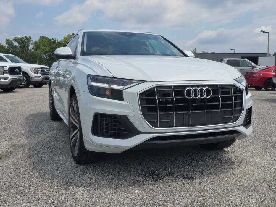 Audi Q8      2019