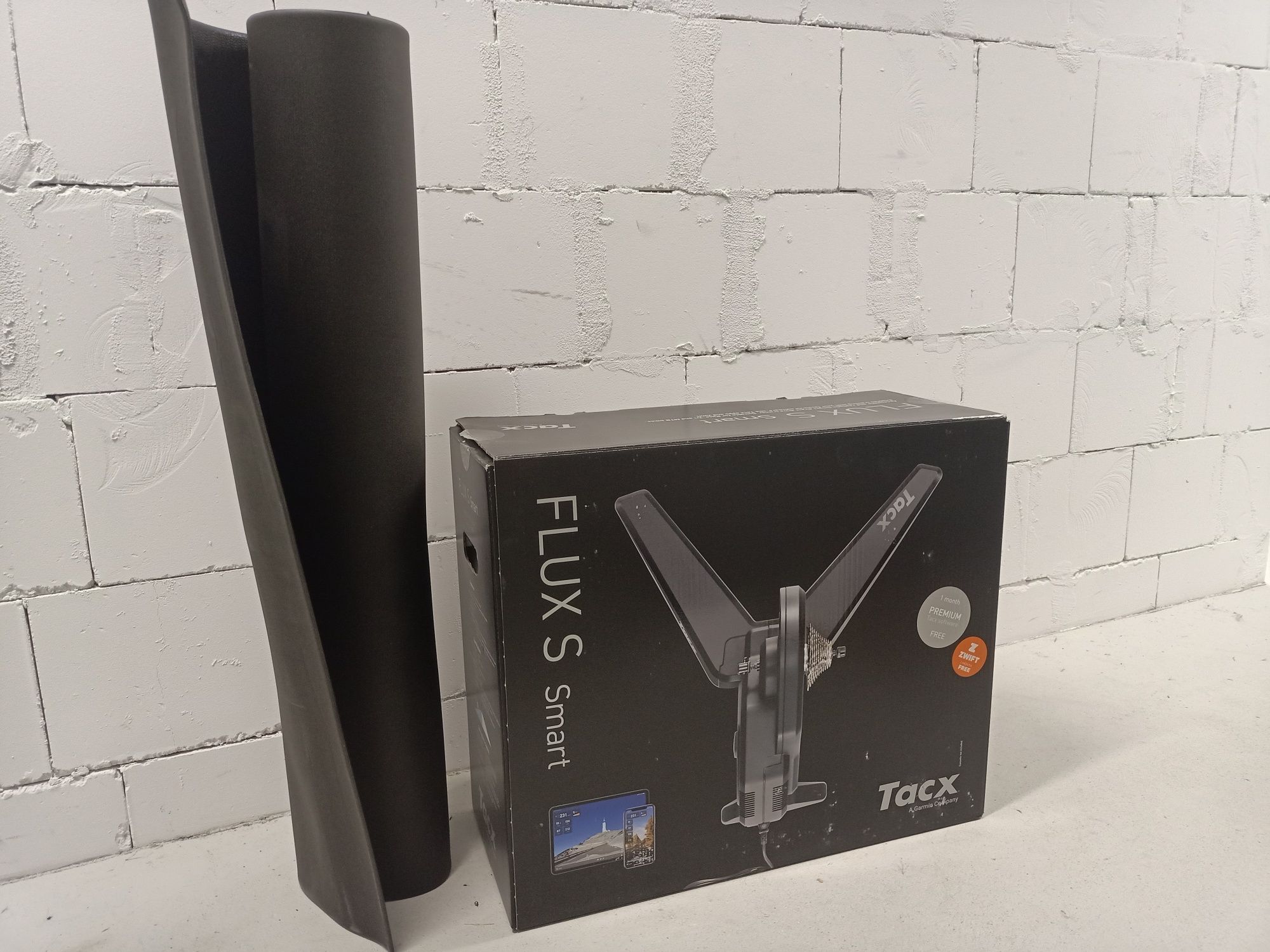 Trenażer rowerowy Tacx® FLUX S Smart