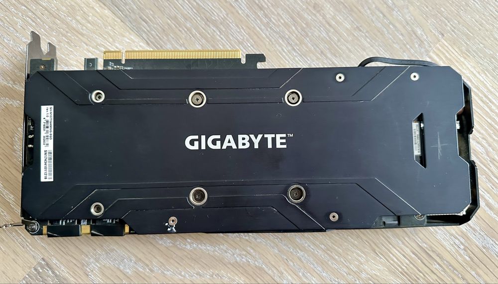 Продам Видеокарту Gigabyte GeForce GTX 1070 Ti G1 Gaming 8G